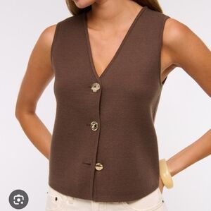 a&f ♡ luxeloft vneck vest chestnut brown abercrombie and fitch